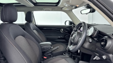 MINI Hatchback 1.5 Cooper Classic 3dr Auto [Comfort/Nav Pack] Petrol Hatchback